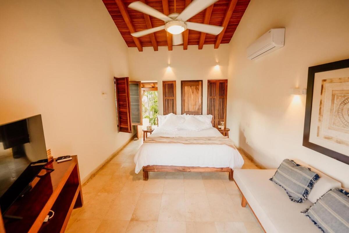 זיהואטנחו Dream Villa With Private Beach And Catering מראה חיצוני תמונה